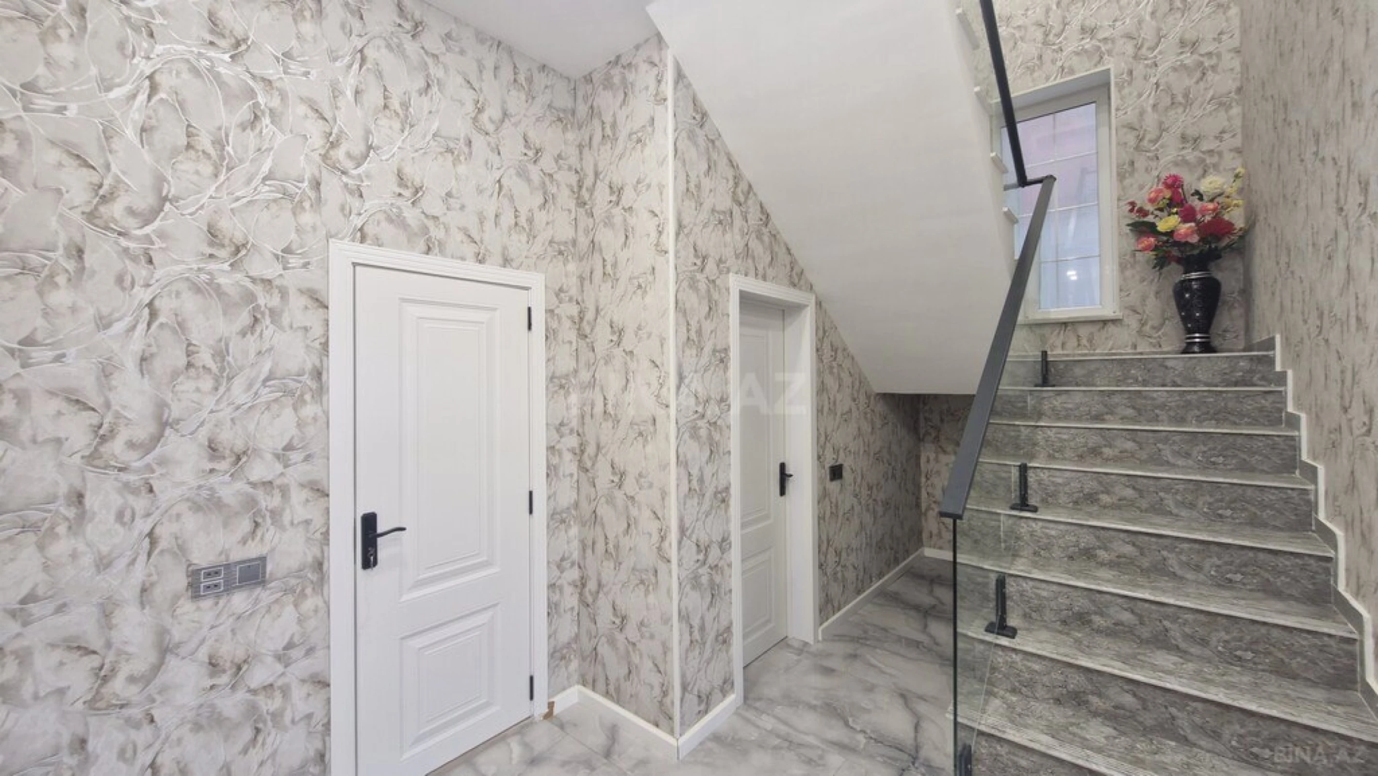 Satılır 5 otaqlı həyət evi 150 m²