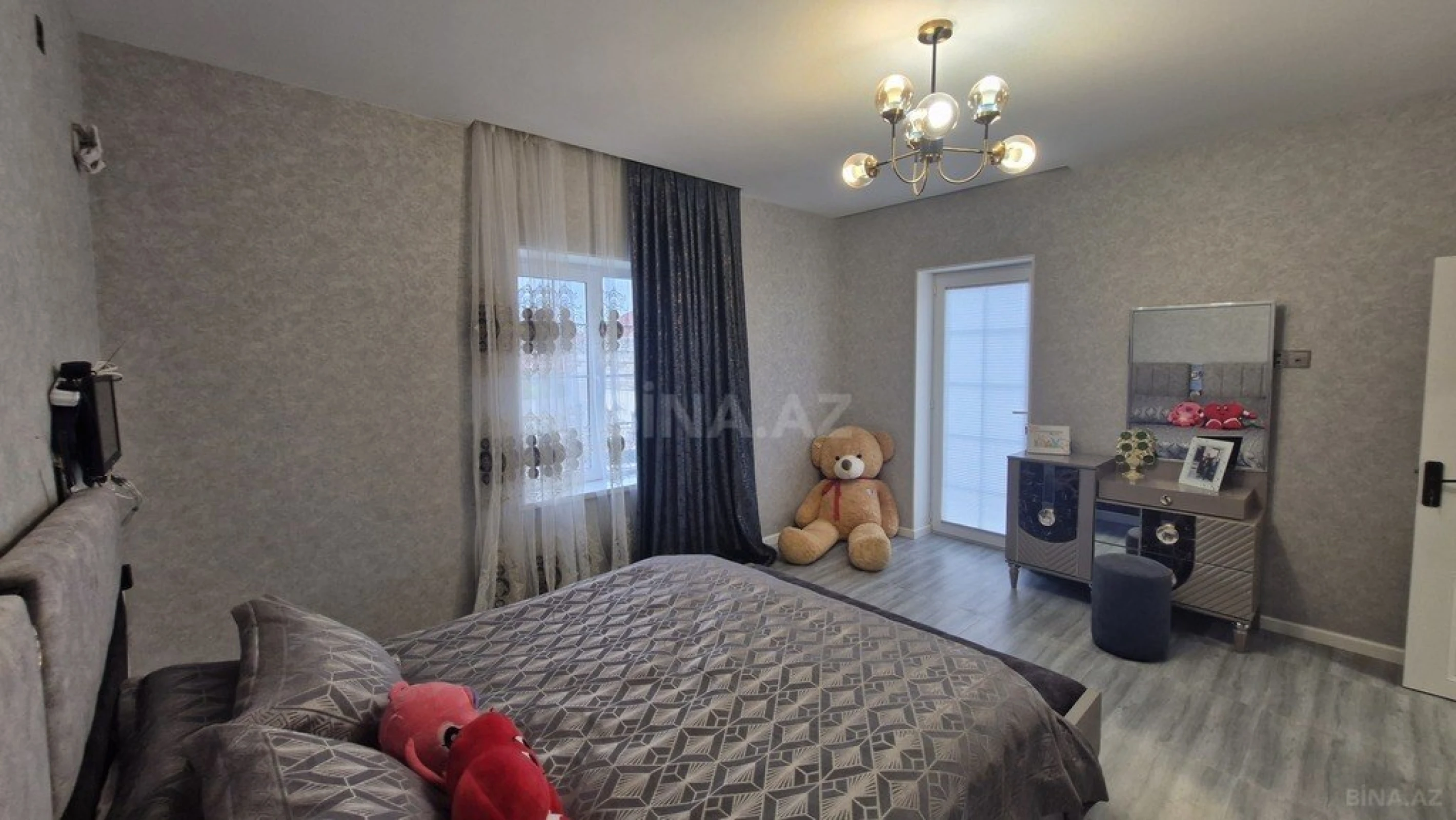 Satılır 5 otaqlı həyət evi 150 m²