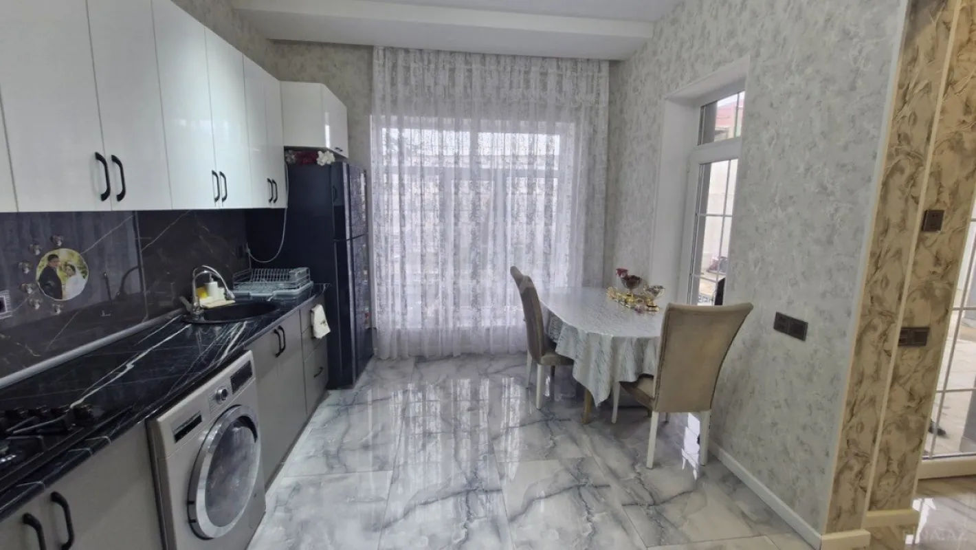 Satılır 5 otaqlı həyət evi 150 m²