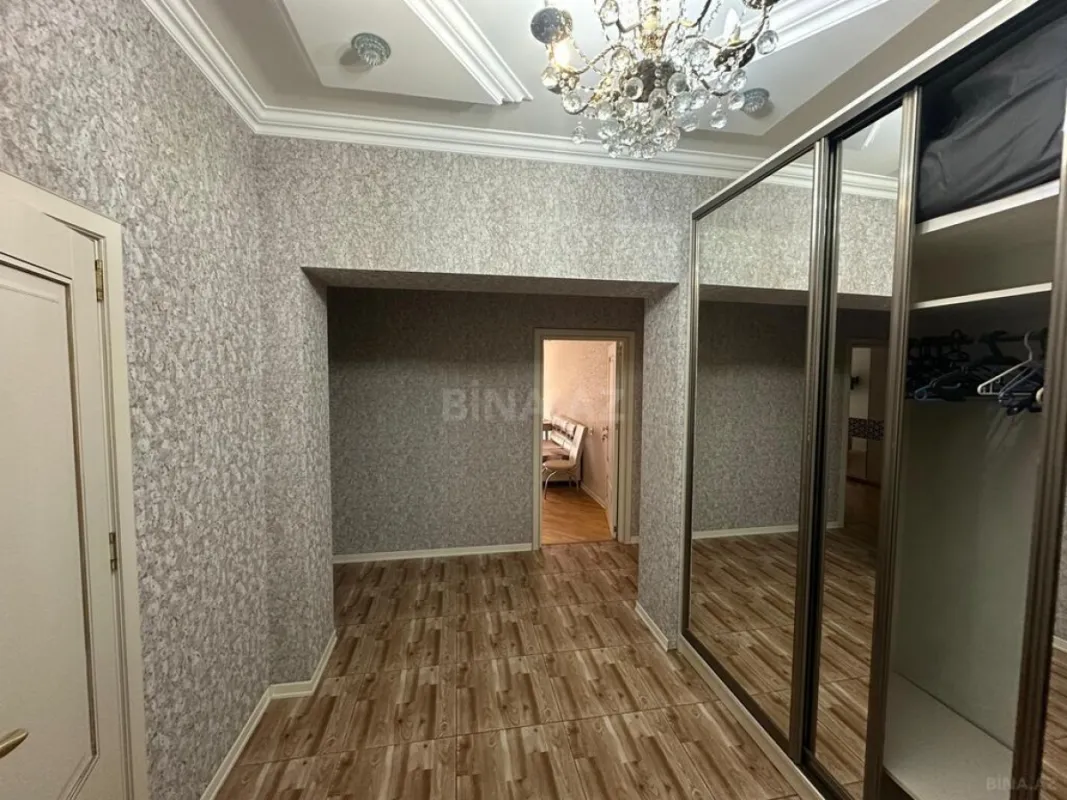 Kirayə verilir 2 otaqlı mənzil 85 m²