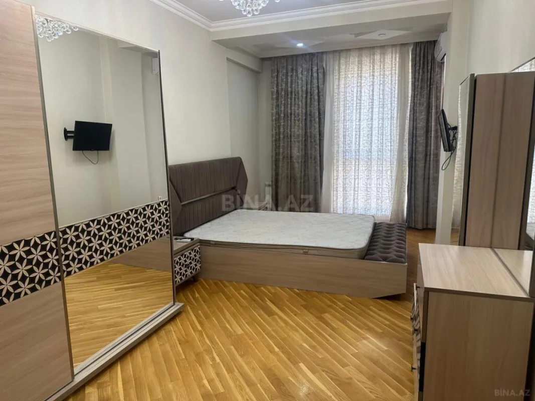 Kirayə verilir 2 otaqlı mənzil 85 m²