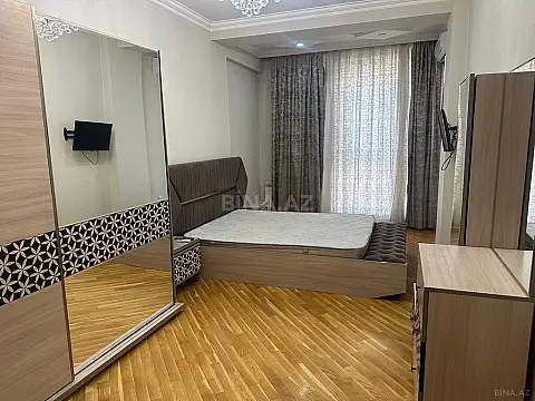 Kirayə verilir 2 otaqlı mənzil 85 m²
