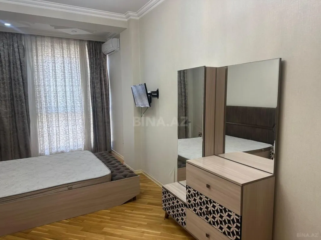 Kirayə verilir 2 otaqlı mənzil 85 m²