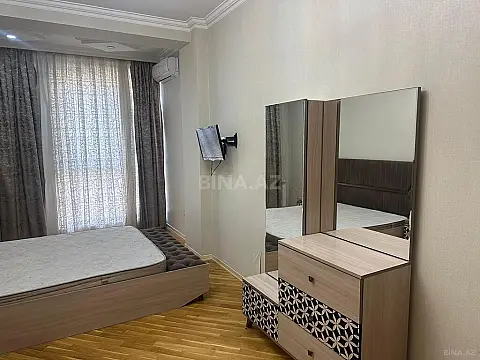 Kirayə verilir 2 otaqlı mənzil 85 m²