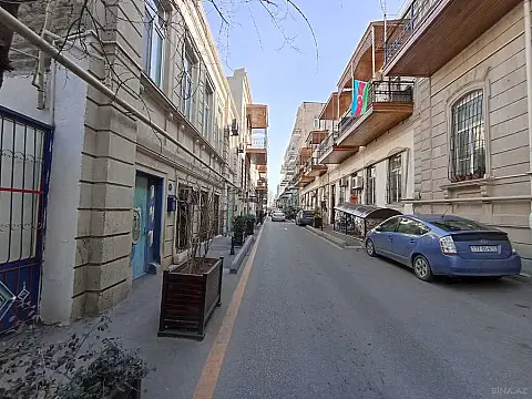 Kirayə verilir obyekt 210 m²