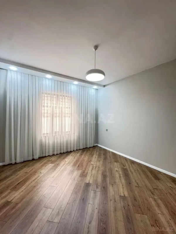 Satılır 5 otaqlı həyət evi 210 m²