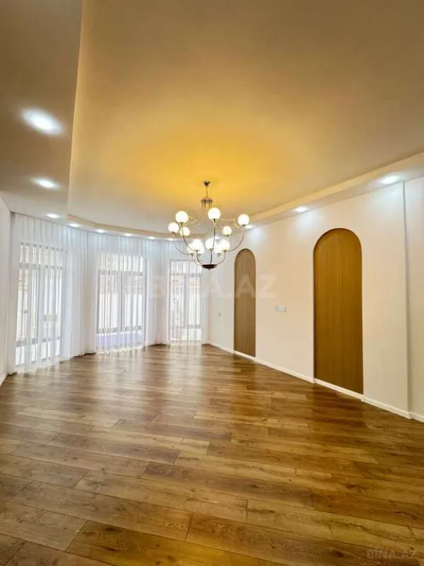 Satılır 5 otaqlı həyət evi 210 m²