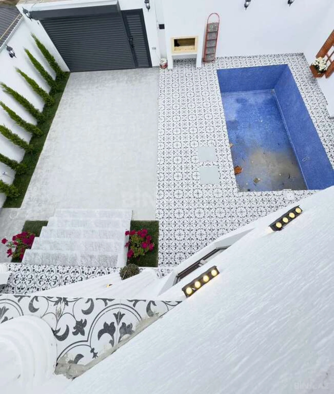 Satılır 5 otaqlı həyət evi 210 m²