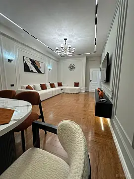 Satılır 2 otaqlı mənzil 68 m²