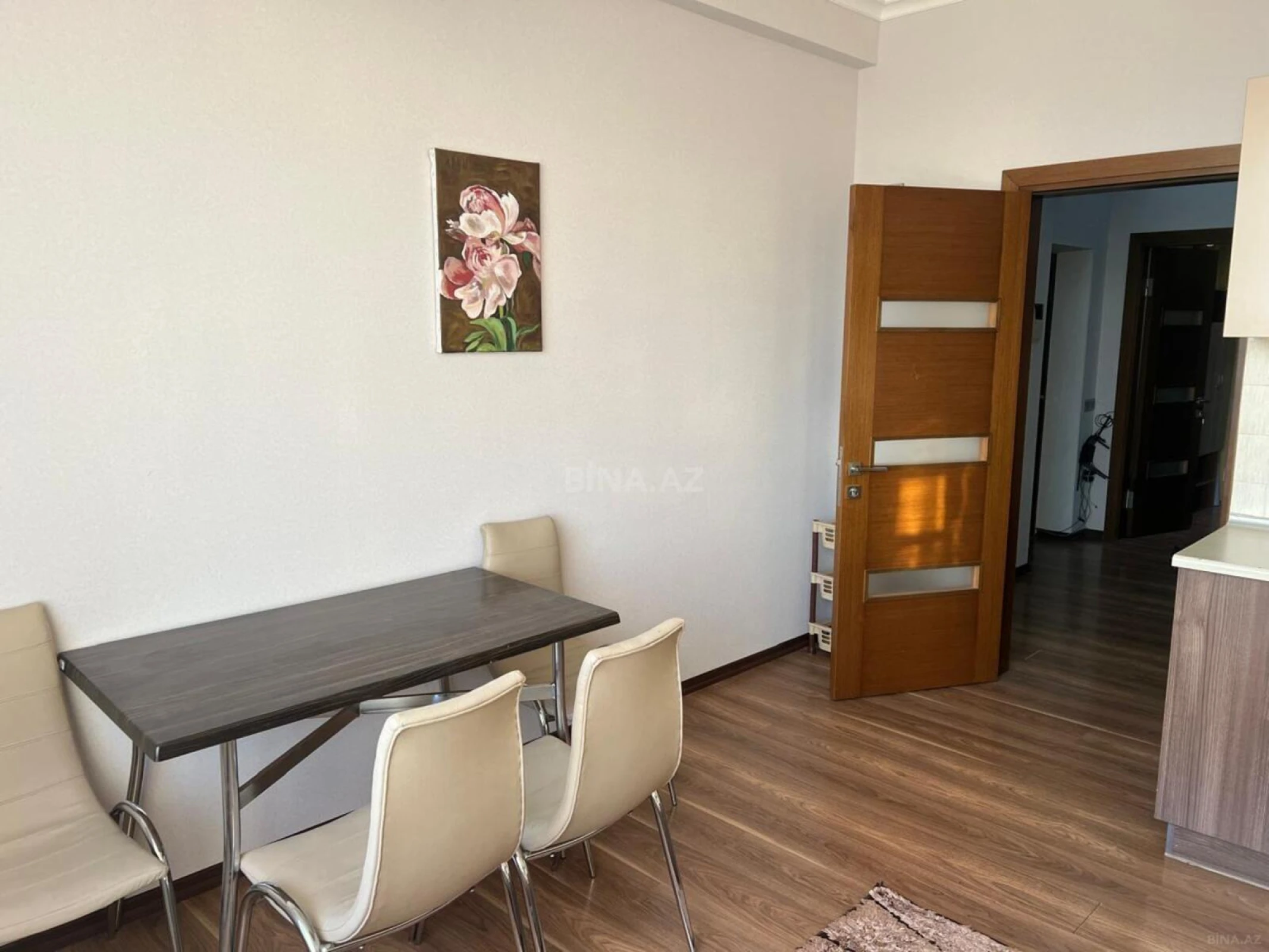 Kirayə verilir 3 otaqlı mənzil 100 m²