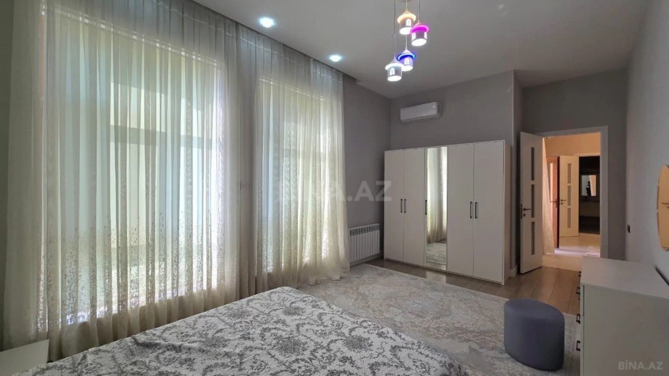 Satılır 9 otaqlı həyət evi 620 m²