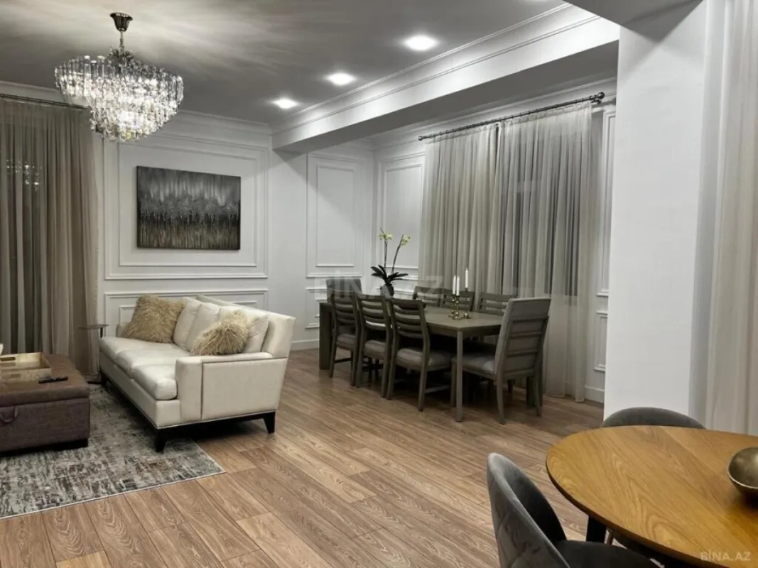 Satılır 3 otaqlı mənzil 130.5 m²