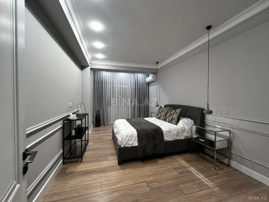 Satılır 3 otaqlı mənzil 130.5 m²