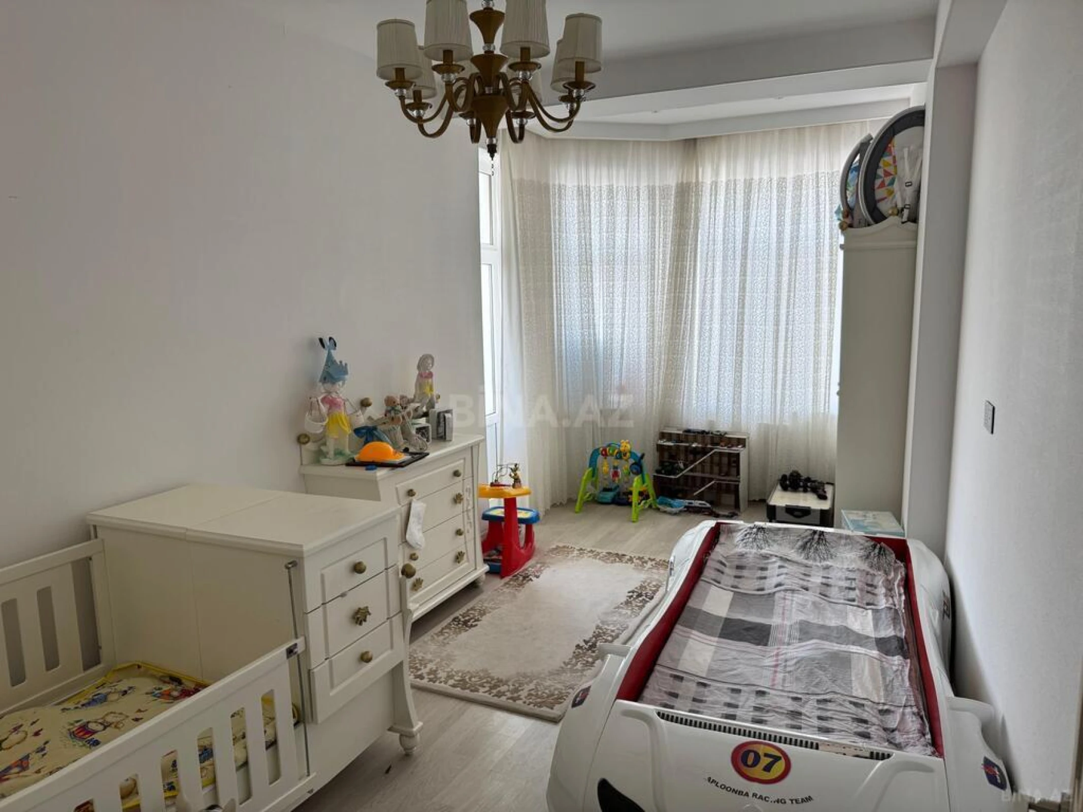 Satılır 3 otaqlı mənzil 120 m²