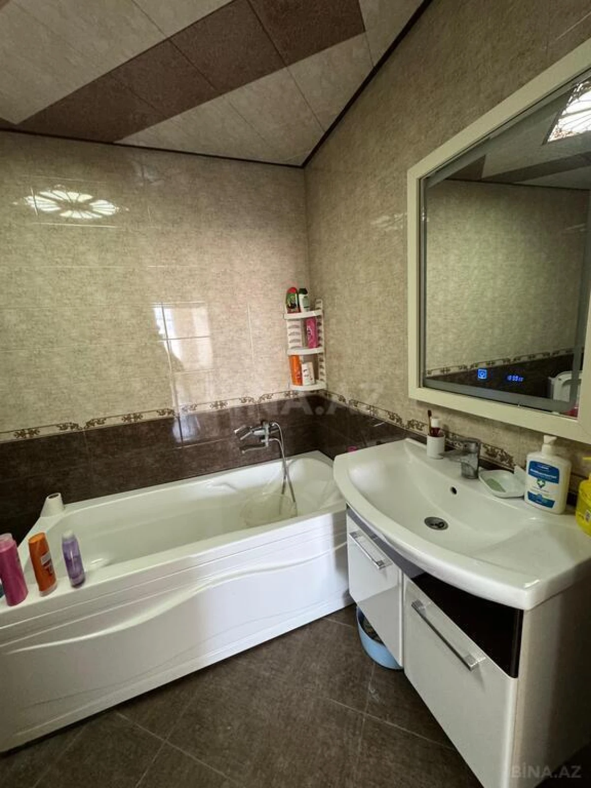 Satılır 3 otaqlı mənzil 120 m²