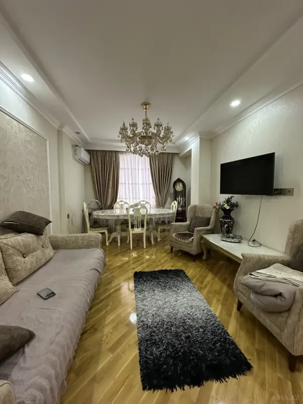 Kirayə verilir 3 otaqlı mənzil 95 m²