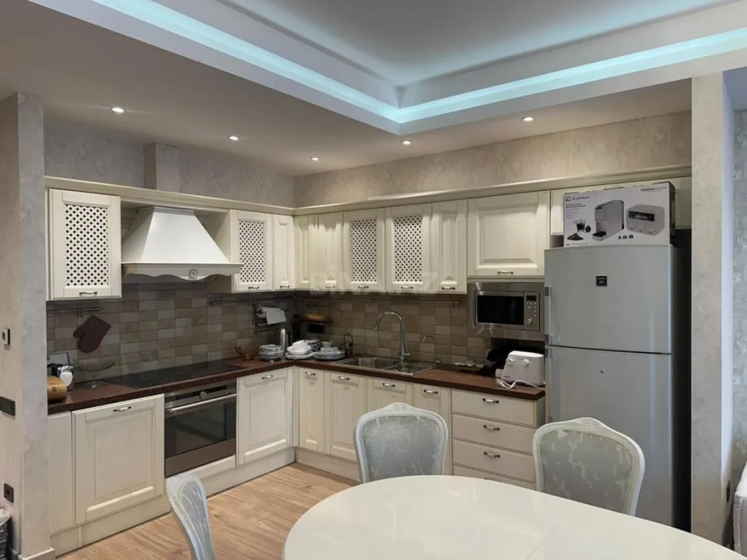 Kirayə verilir 3 otaqlı mənzil 95 m²