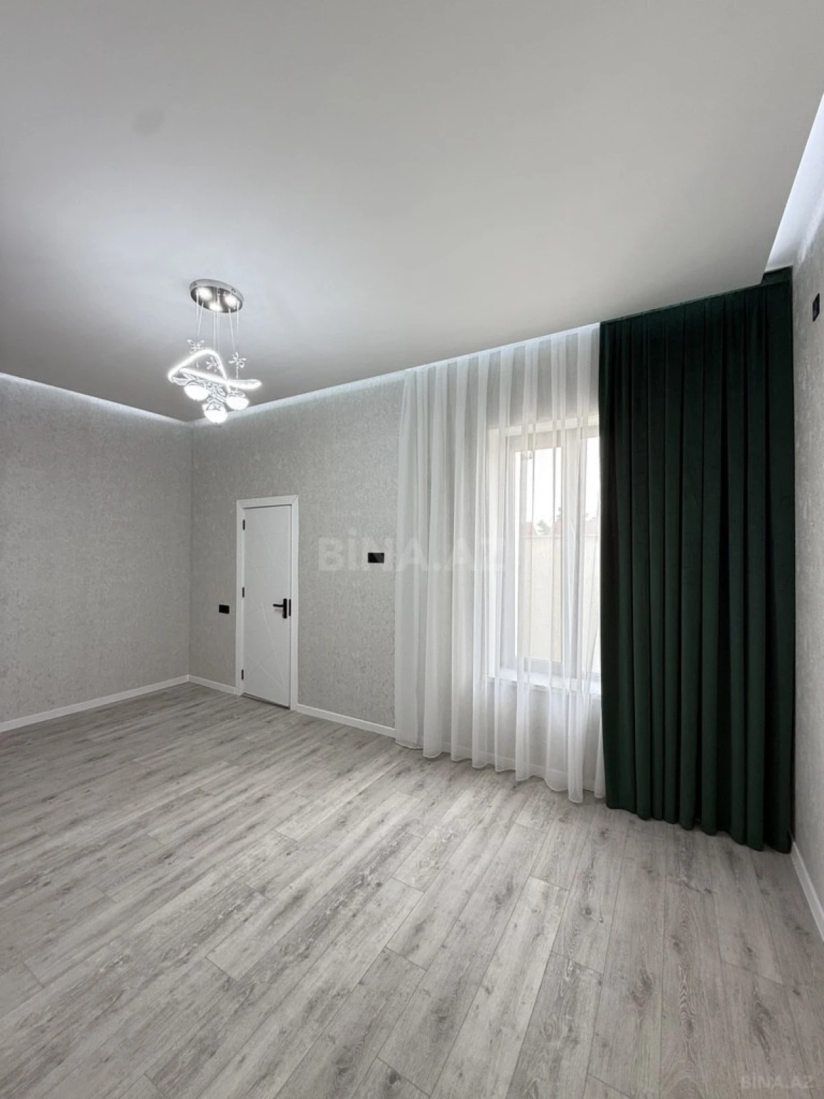Satılır 4 otaqlı həyət evi 155 m²