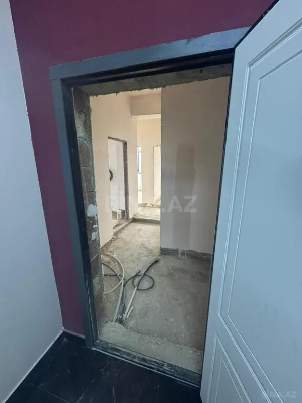 Satılır 3 otaqlı mənzil 146 m²