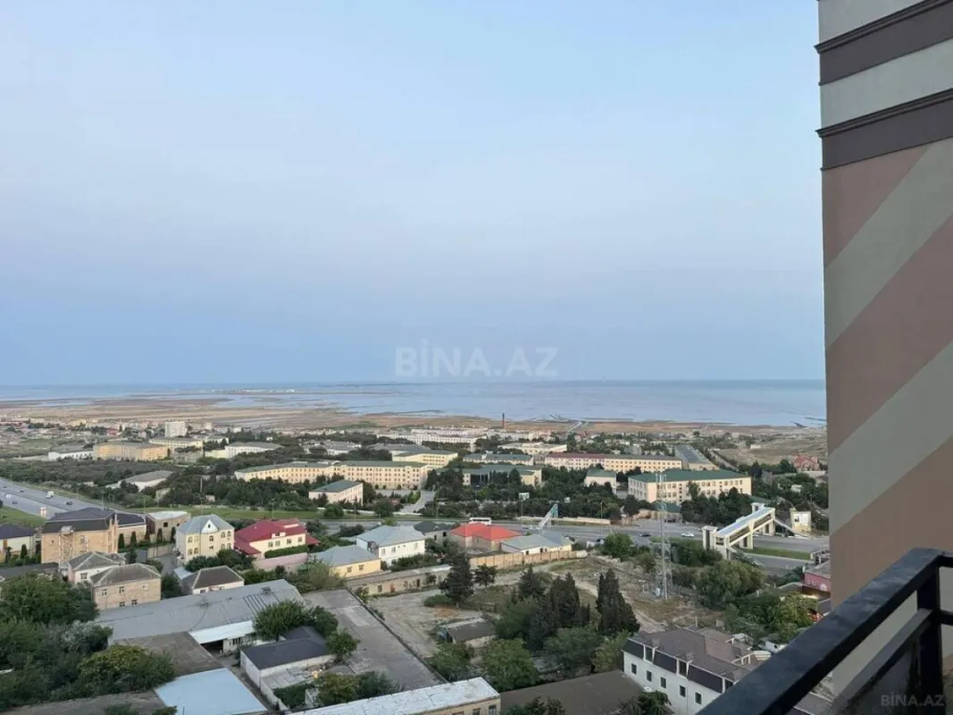 Satılır 4 otaqlı mənzil 185 m²