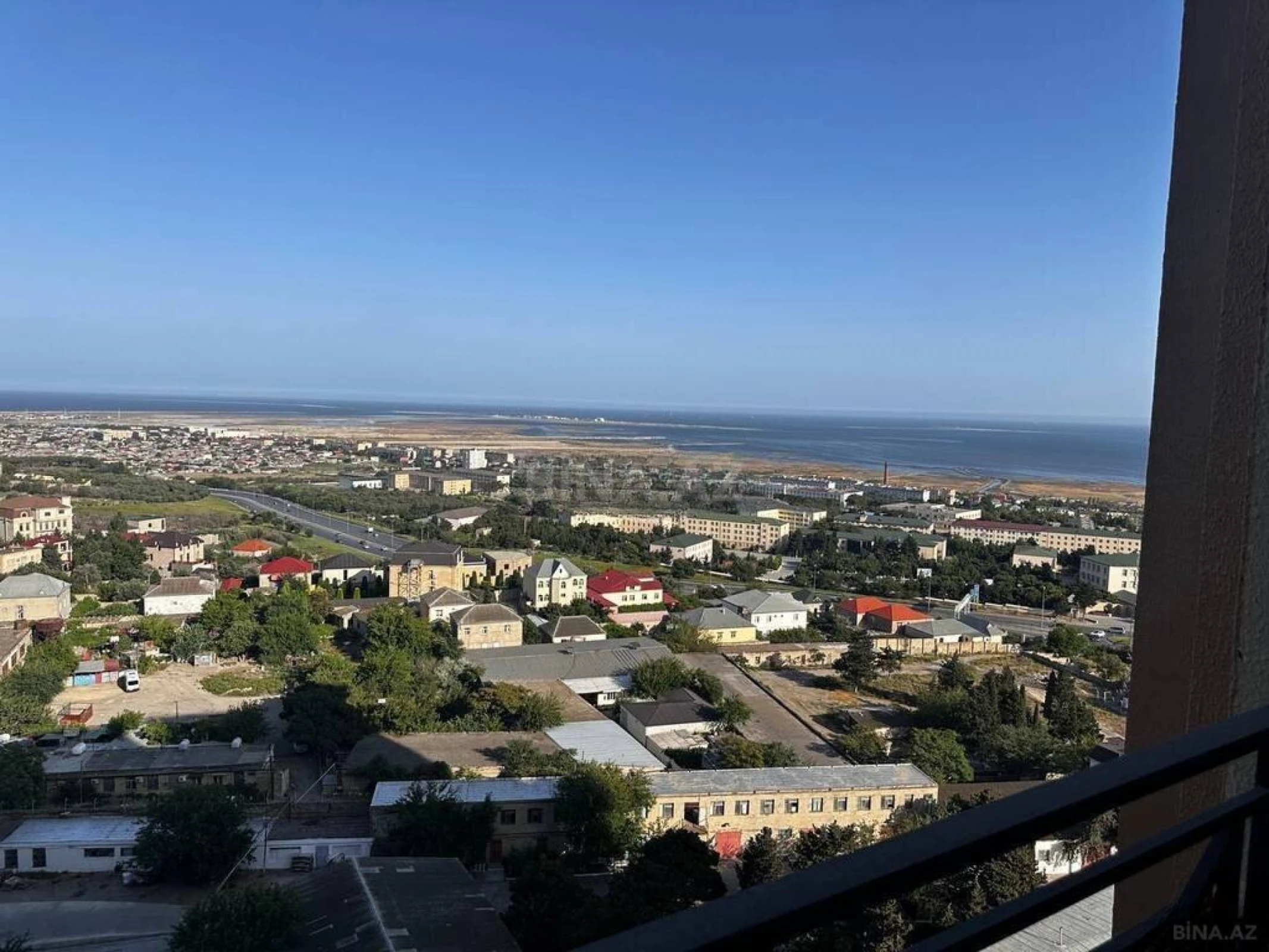 Satılır 4 otaqlı mənzil 185 m²