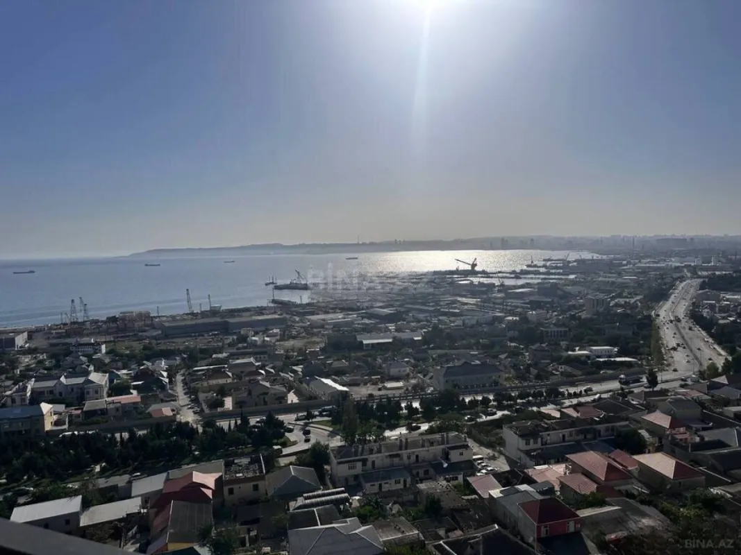 Satılır 4 otaqlı mənzil 185 m²