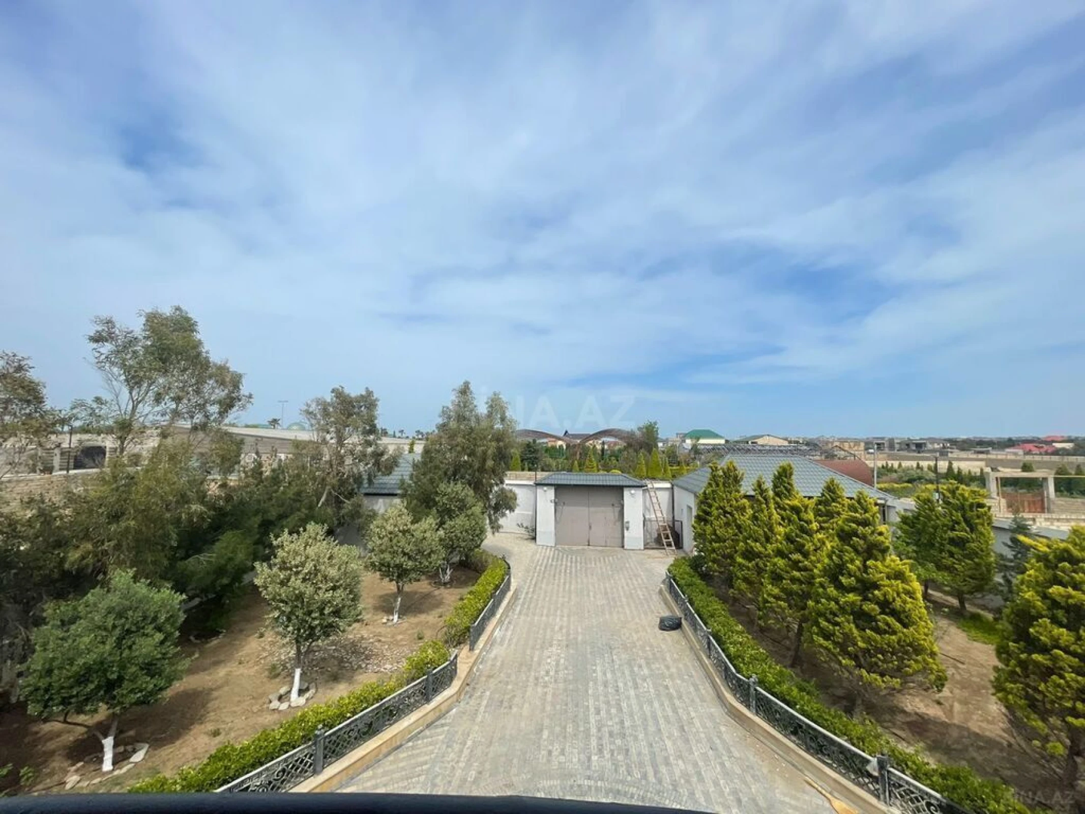 Kirayə verilir 4 otaqlı həyət evi 400 m²