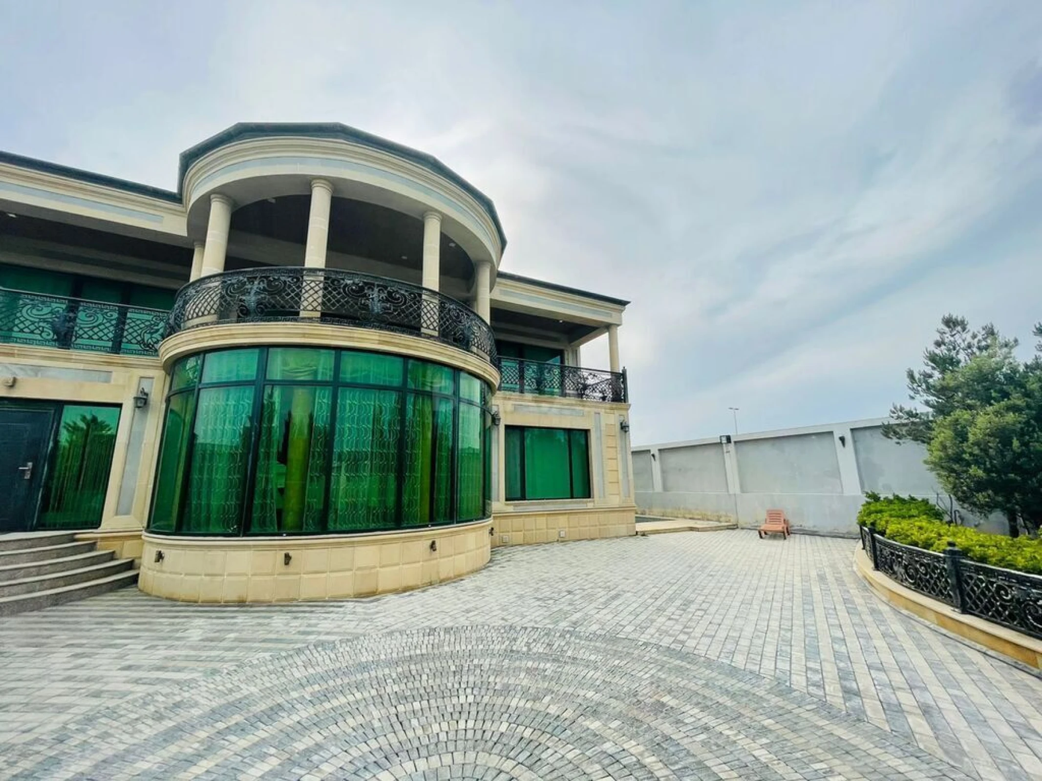 Kirayə verilir 4 otaqlı həyət evi 400 m²