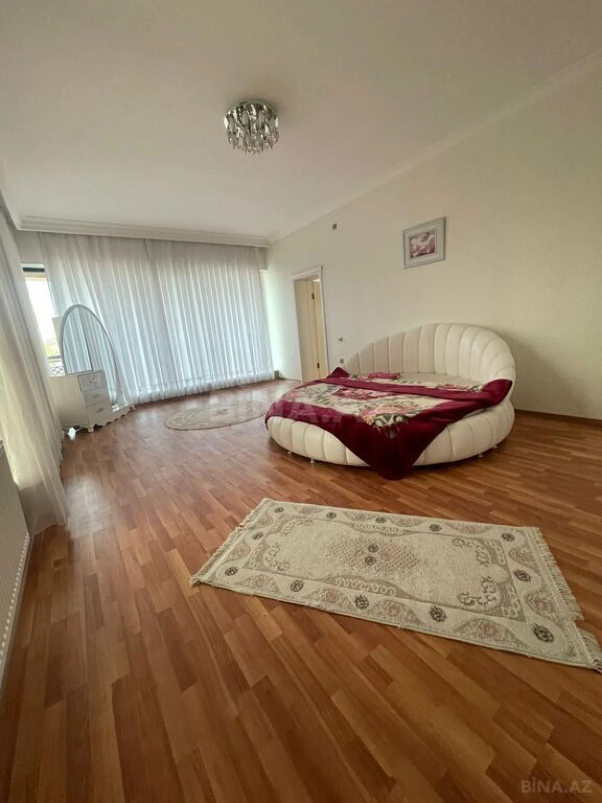 Kirayə verilir 4 otaqlı həyət evi 400 m²