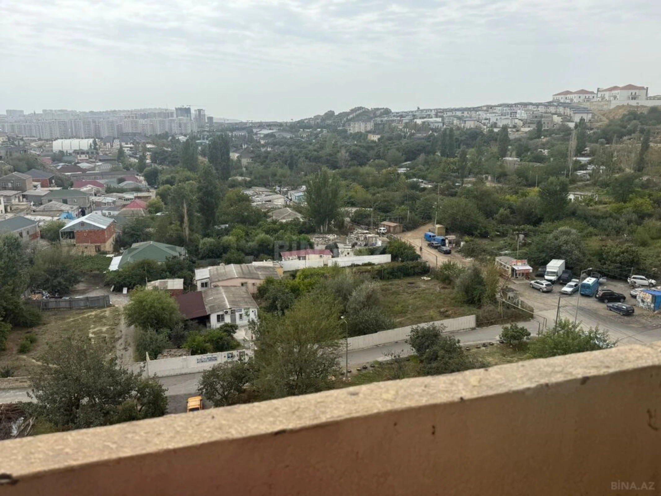 Satılır 3 otaqlı mənzil 147 m²