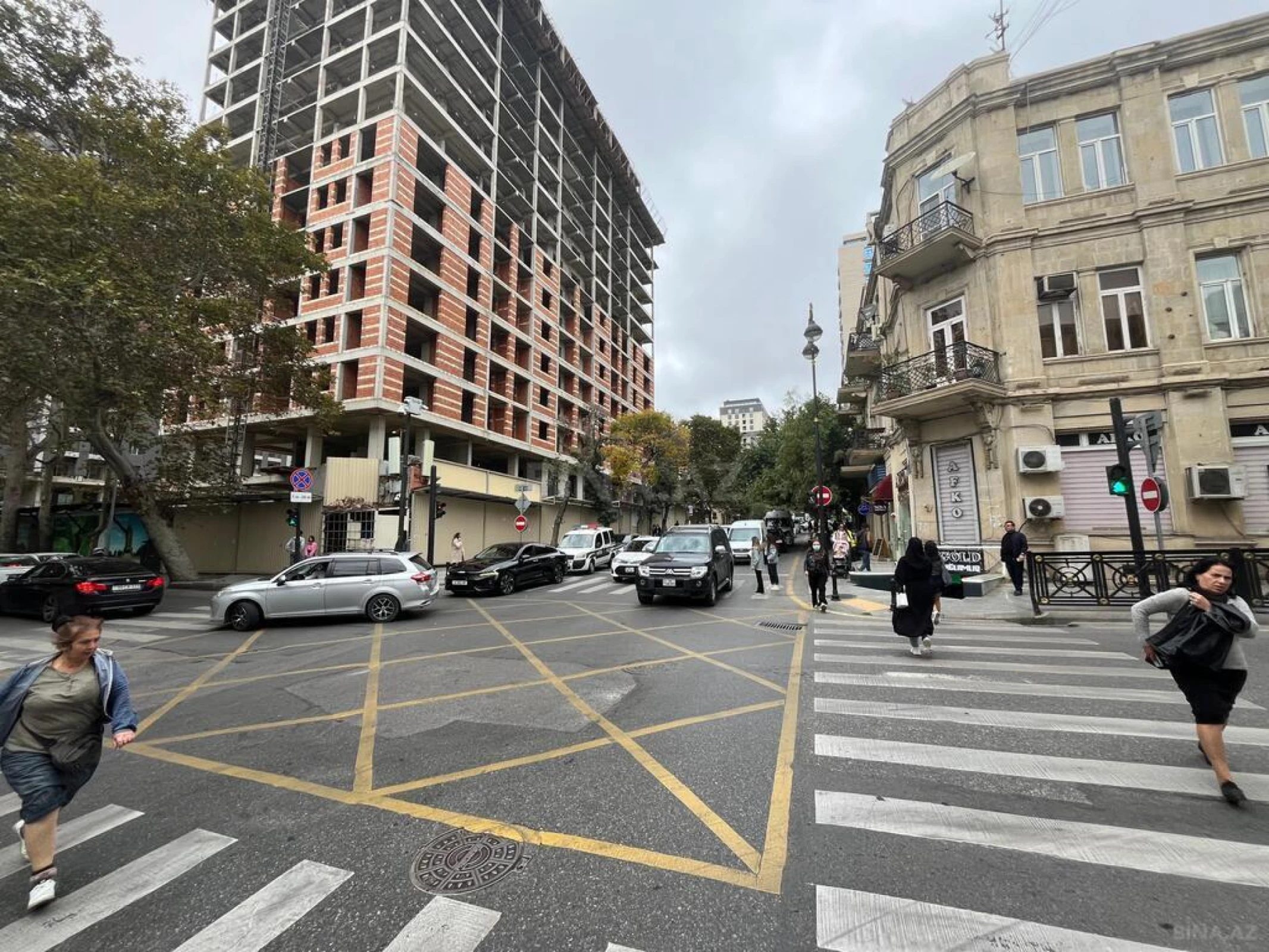 Satılır obyekt 65 m²