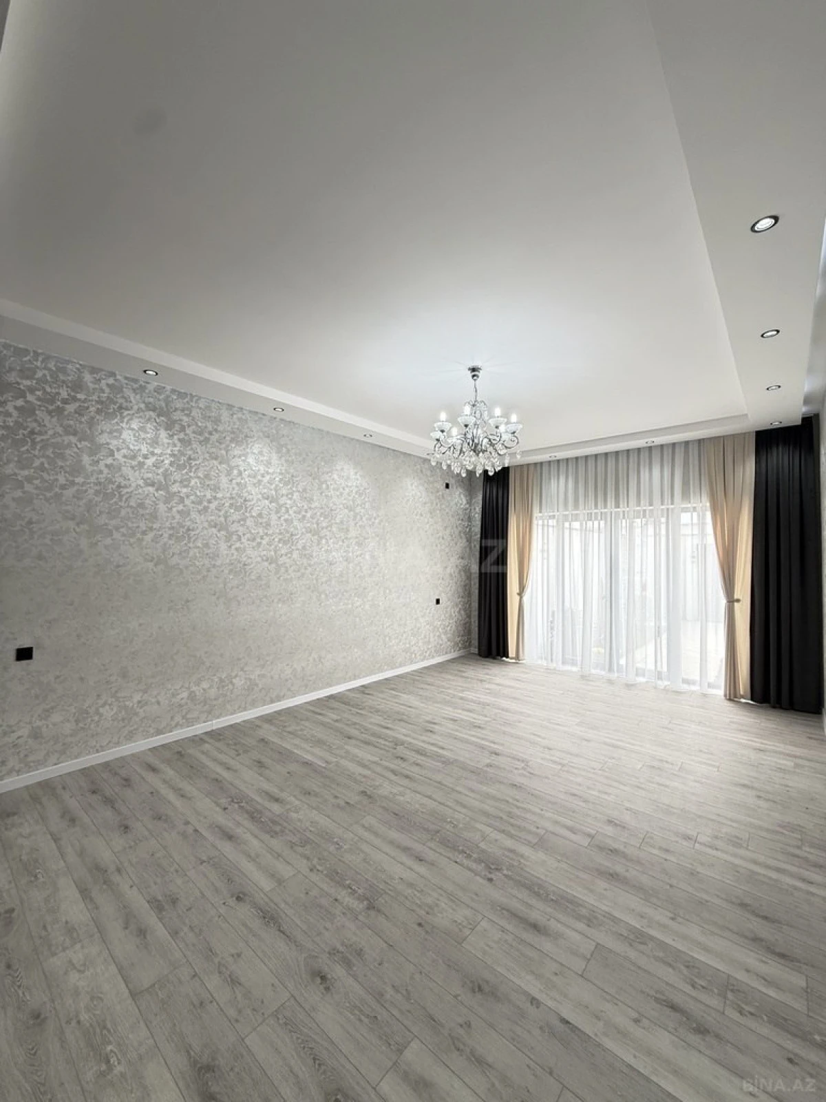 Satılır 4 otaqlı həyət evi 160 m²