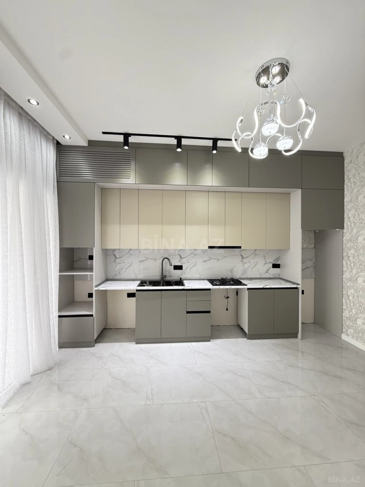 Satılır 4 otaqlı həyət evi 160 m²