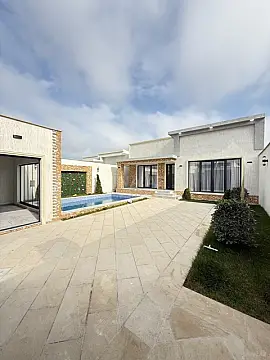 Satılır 4 otaqlı həyət evi 160 m²