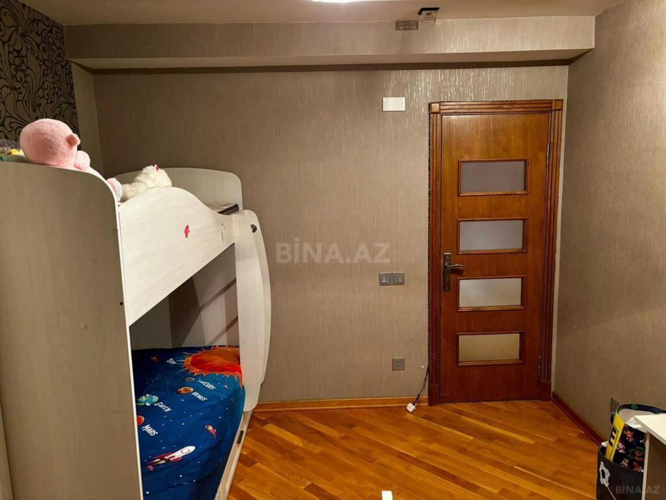 Satılır 3 otaqlı mənzil 90 m²