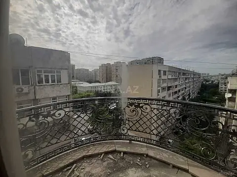 Satılır 3 otaqlı mənzil 150 m²