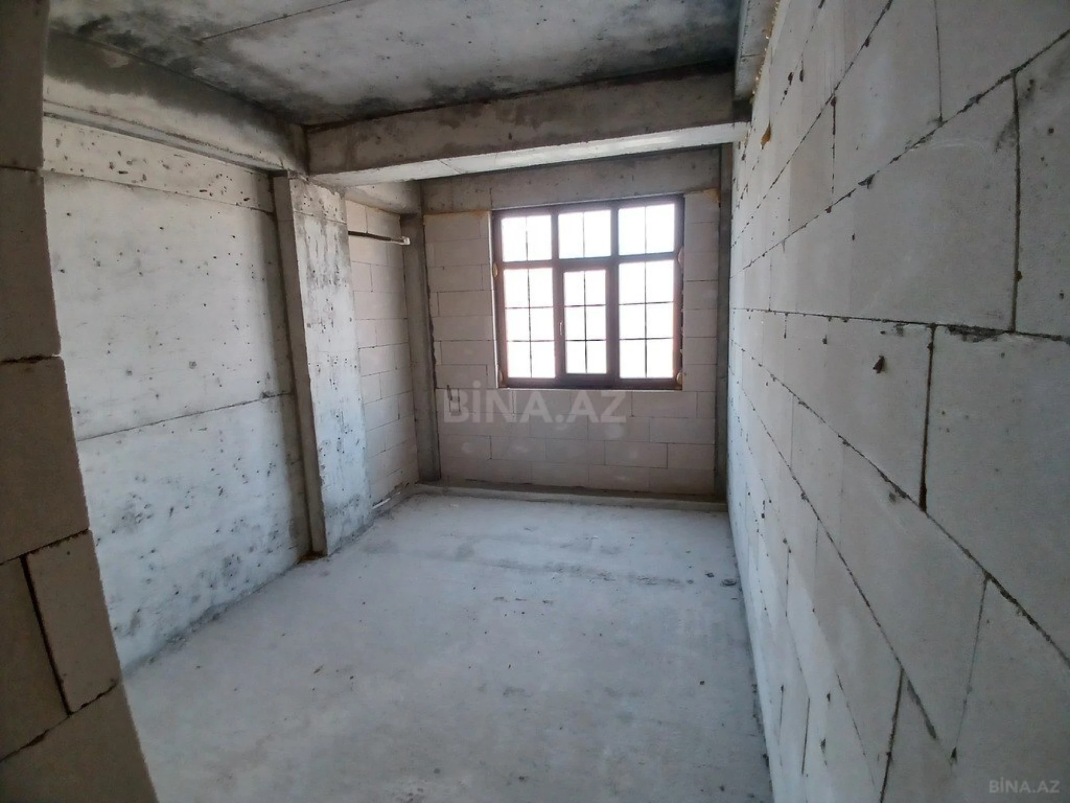 Satılır 3 otaqlı mənzil 150 m²
