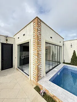 Satılır 4 otaqlı həyət evi 160 m²