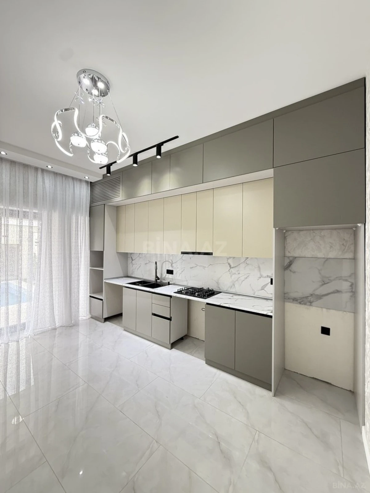 Satılır 4 otaqlı həyət evi 160 m²