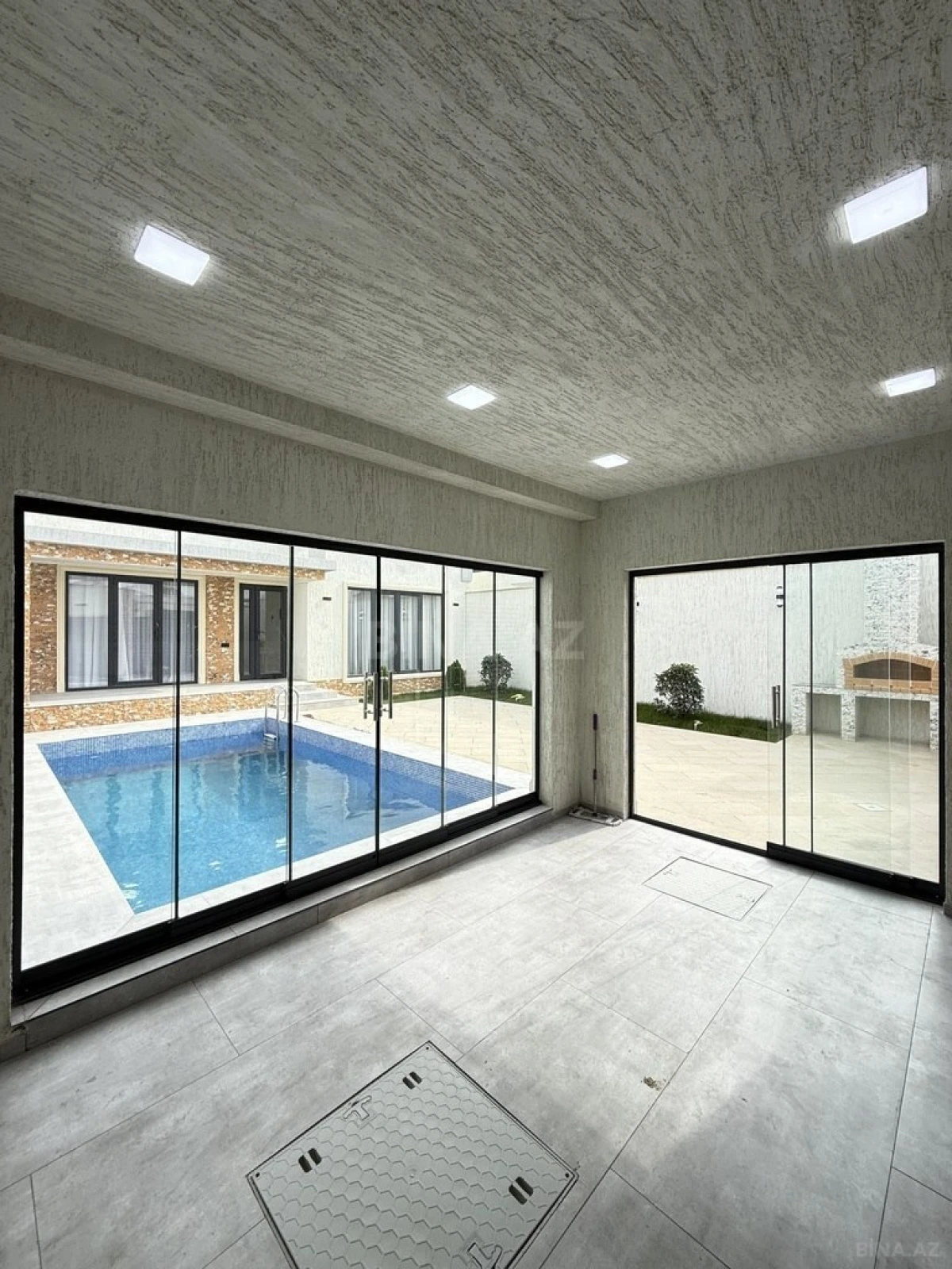 Satılır 4 otaqlı həyət evi 160 m²