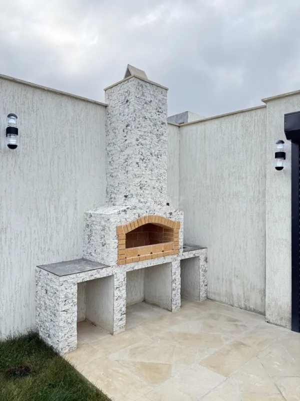 Satılır 4 otaqlı həyət evi 160 m²