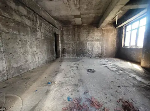 Satılır obyekt 400 m²