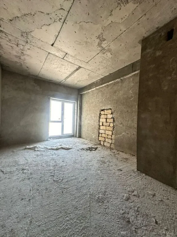 Satılır 5 otaqlı mənzil 206 m²