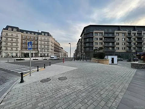 Satılır 5 otaqlı mənzil 206 m²