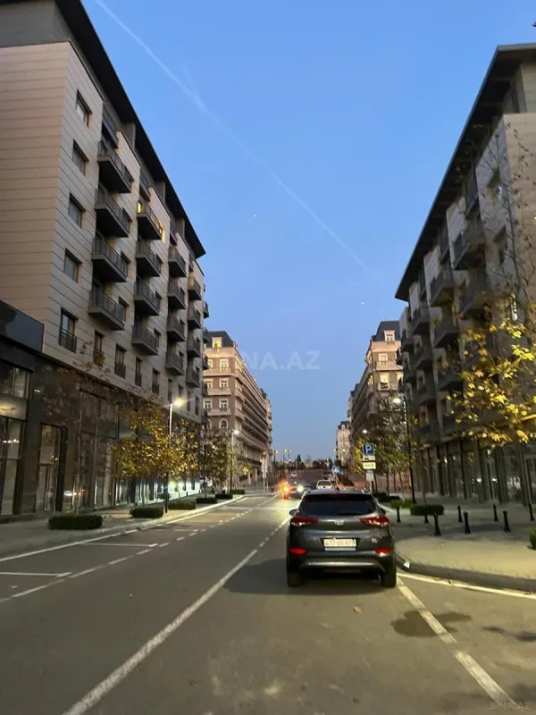Satılır 5 otaqlı mənzil 206 m²
