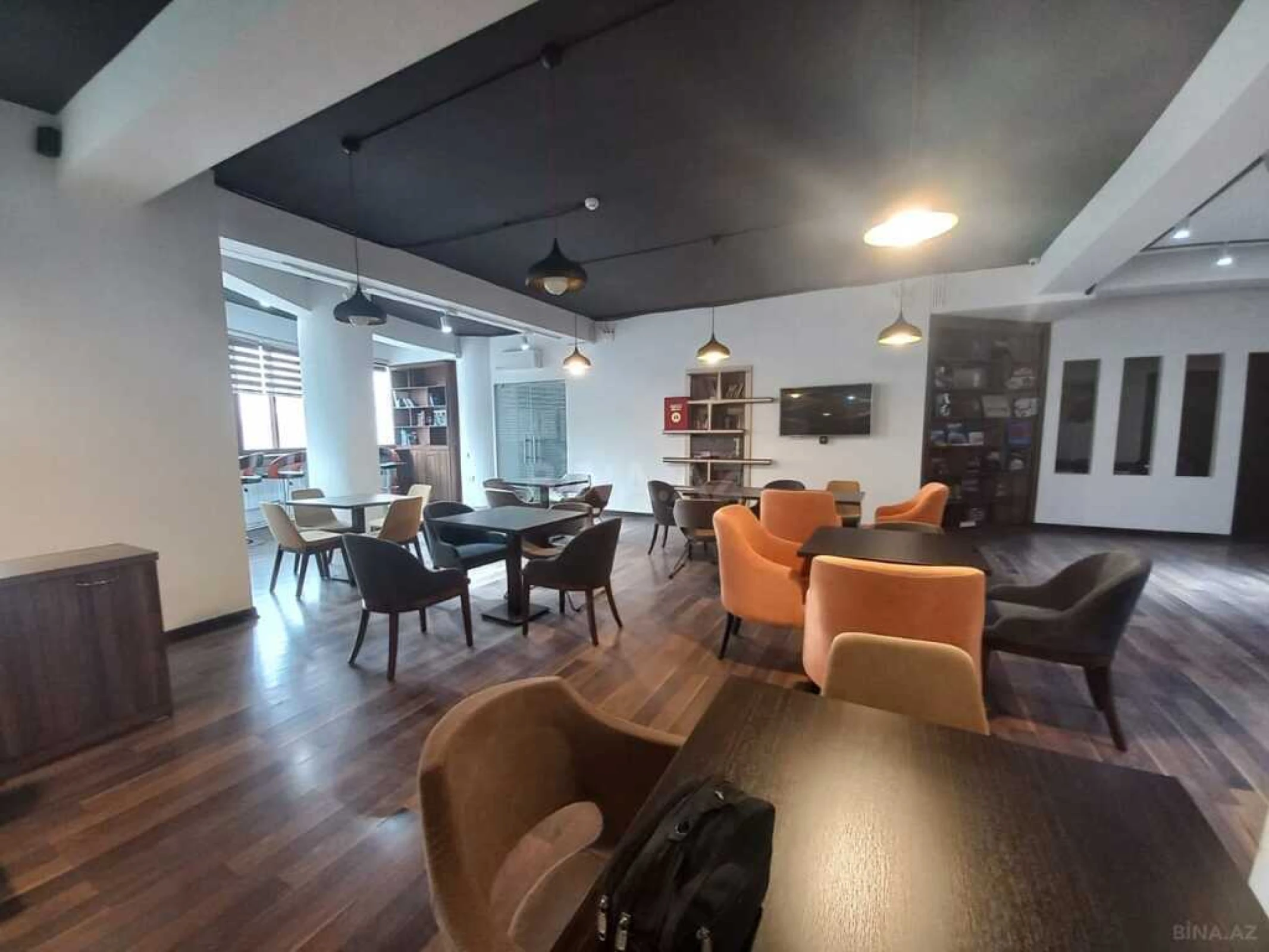 Satılır obyekt 190 m²