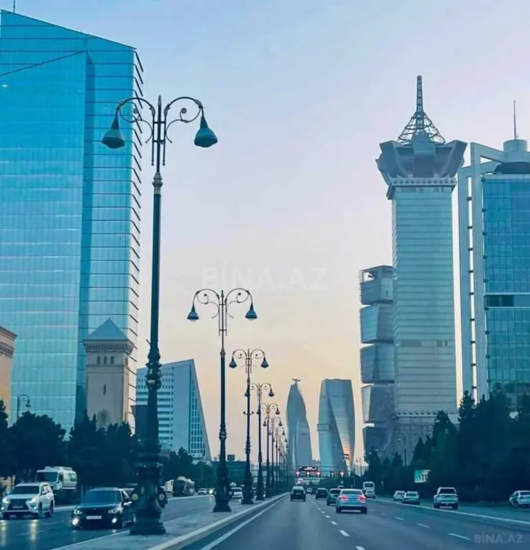 Satılır obyekt 190 m²