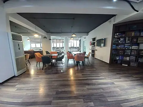 Satılır obyekt 190 m²