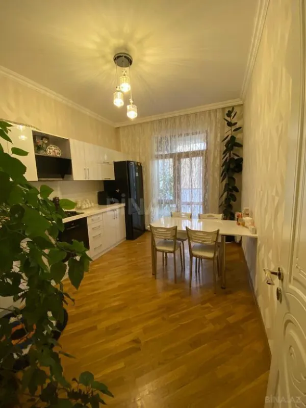Satılır 3 otaqlı mənzil 120 m²