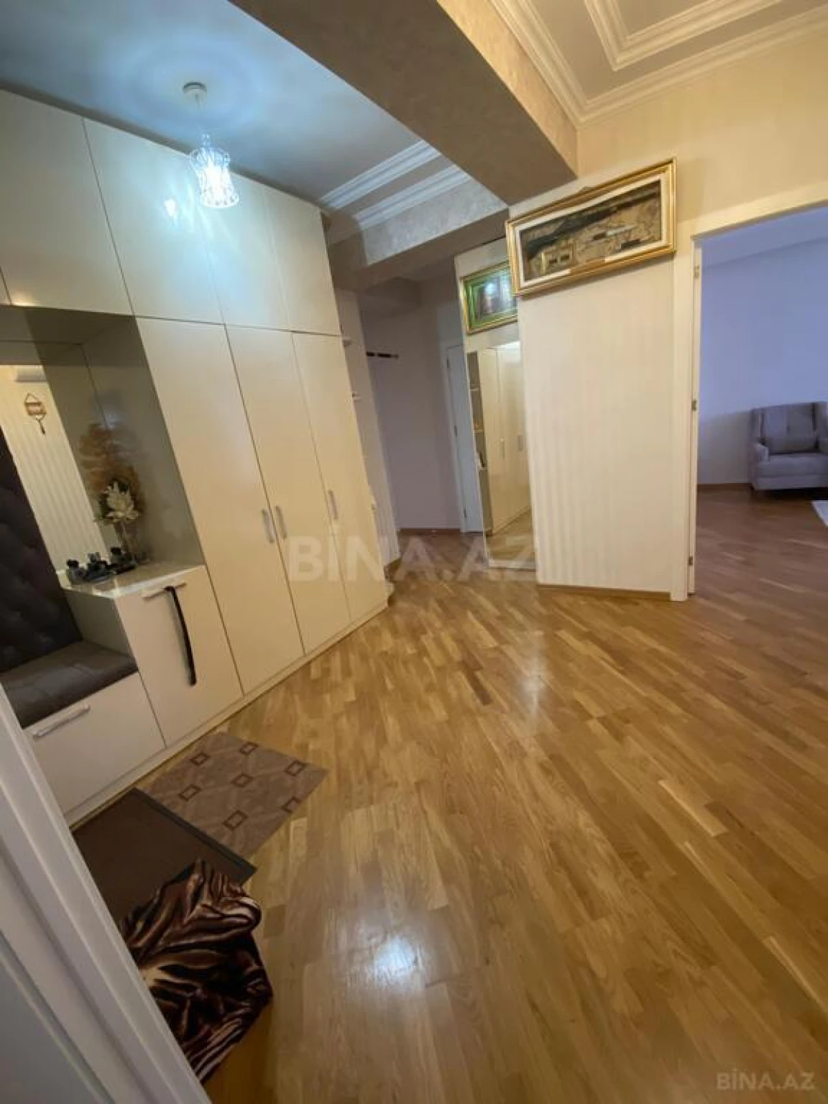 Satılır 3 otaqlı mənzil 120 m²
